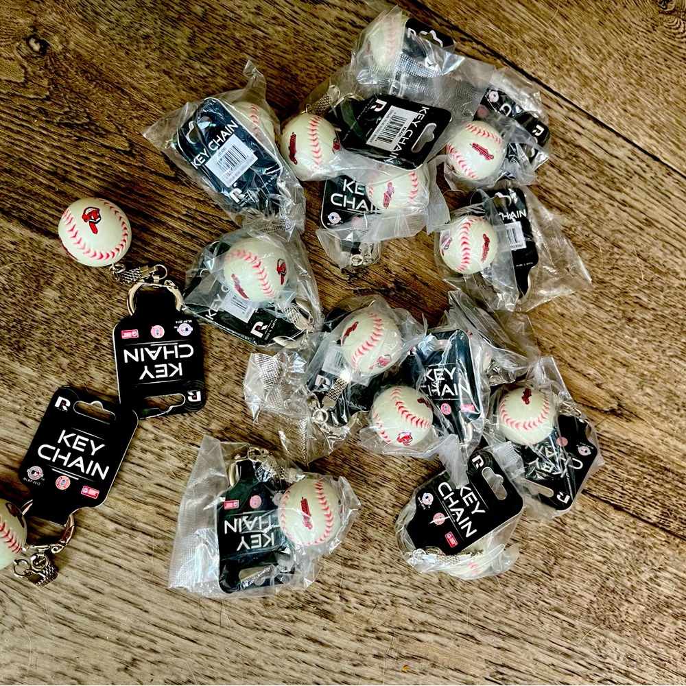 Lot of 15 Collectible Cleveland Indians Baseball Key Chains.